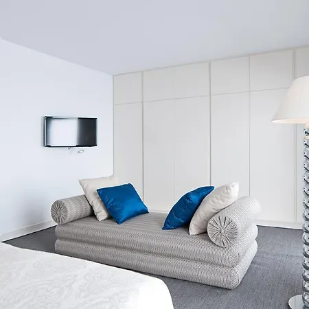 Villas Villa *